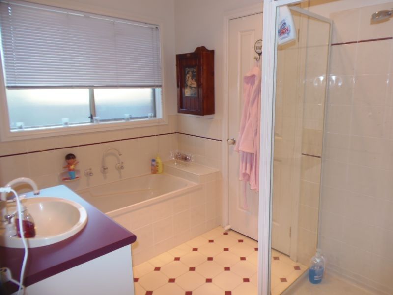 25 Herrington Turn, Caroline Springs - Thumbnail 5