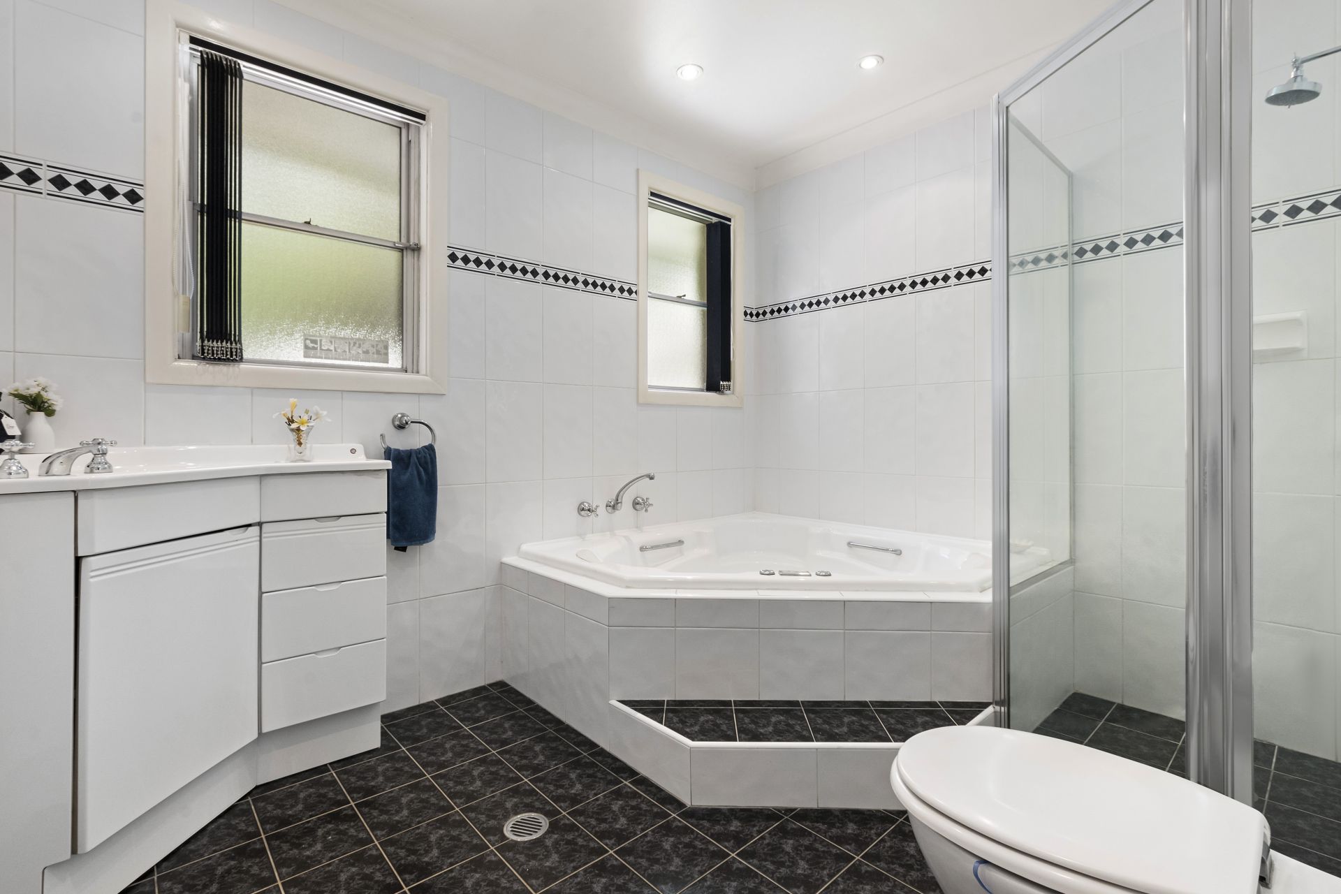 Real Estate For Sale 11 Kalang Road Mount Colah , NSW