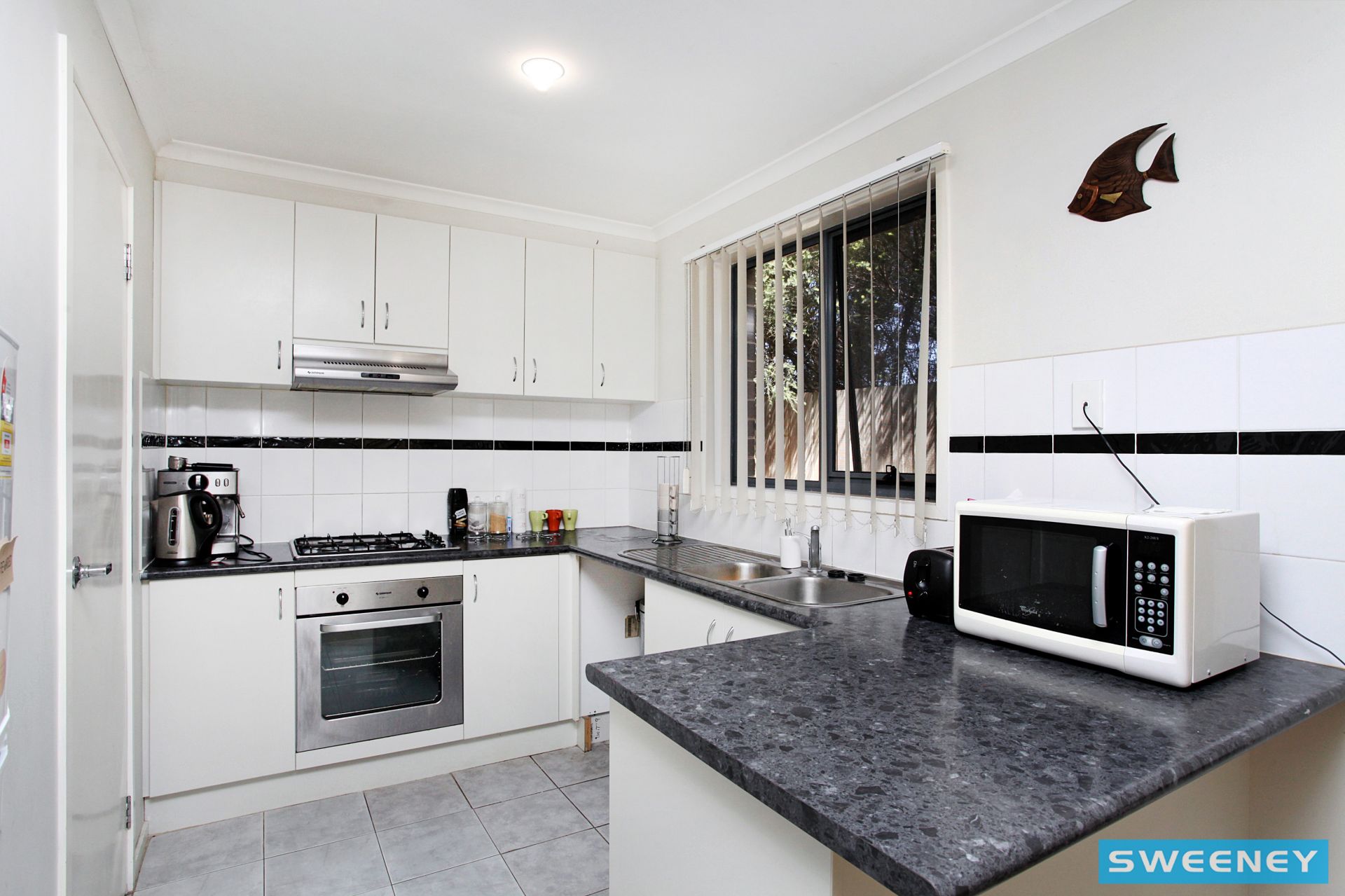 2/8 Sherdley Green, Caroline Springs - Thumbnail 3