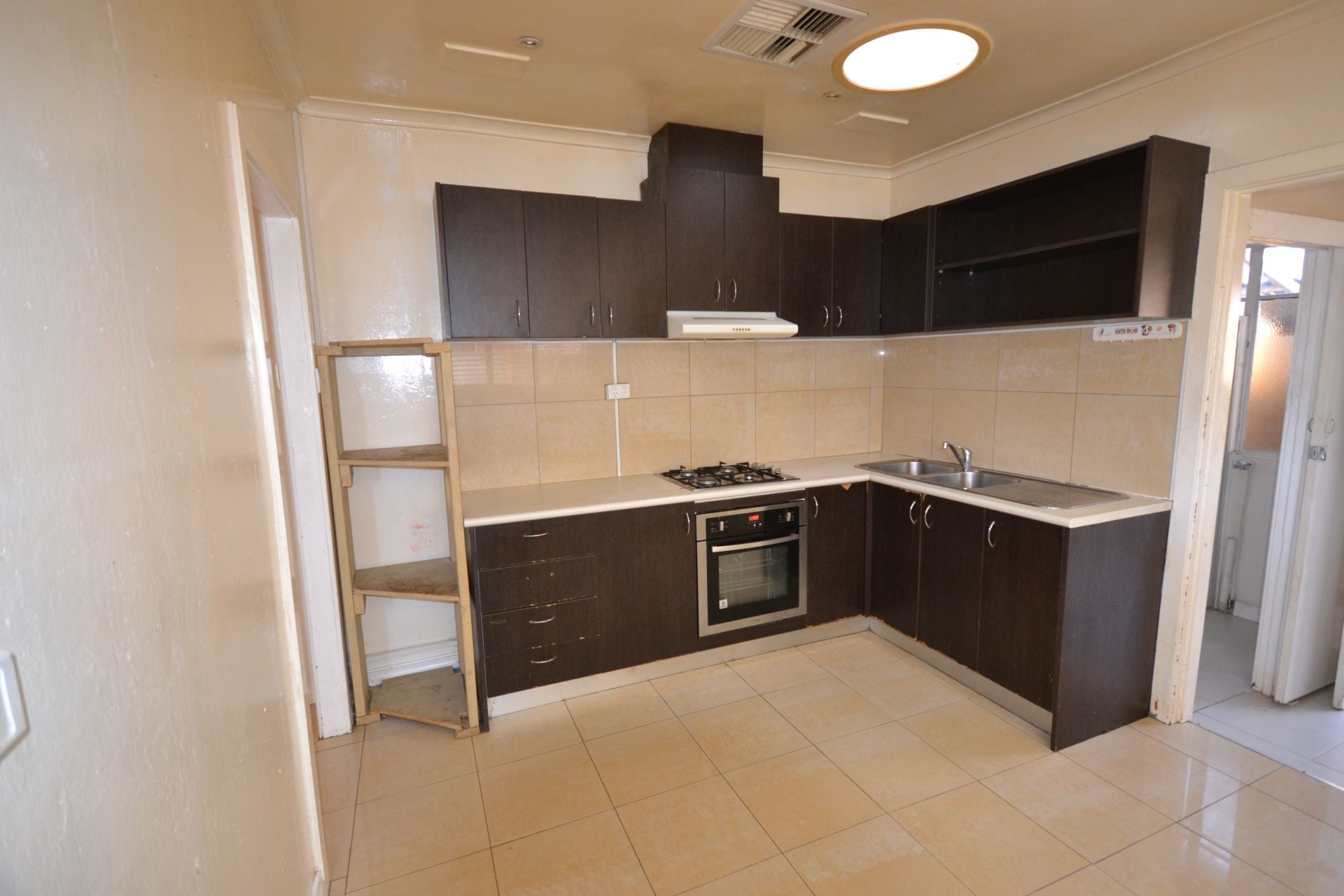 CLOSE TO NORTHLAND AND PRIMARY SCHOOLS!