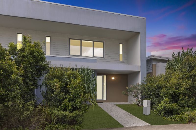 Real Estate For Sale 27 Henning Crescent Meridan Plains , QLD