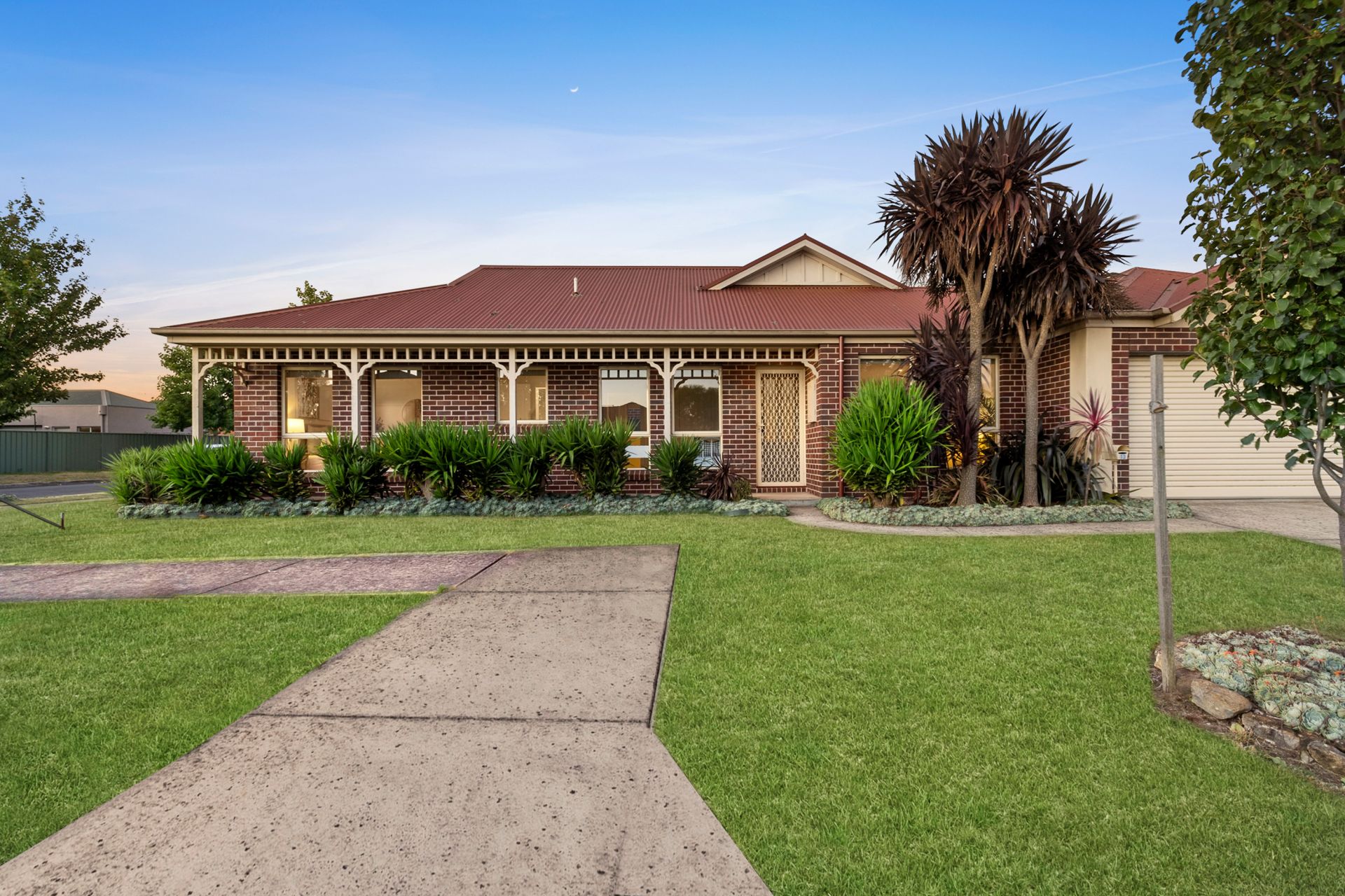 13 Taunton Place, Lake Gardens Ballarat Real Estate Pty Ltd