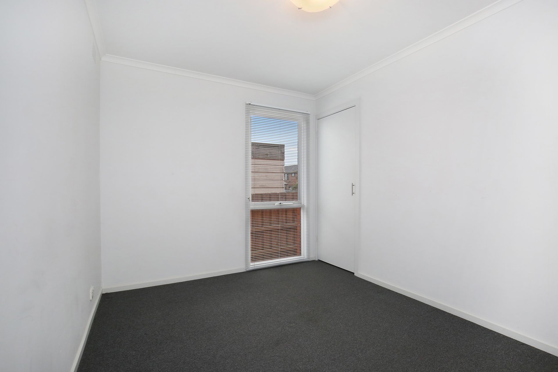 Two Bedroom Unit with Private Courtyard!