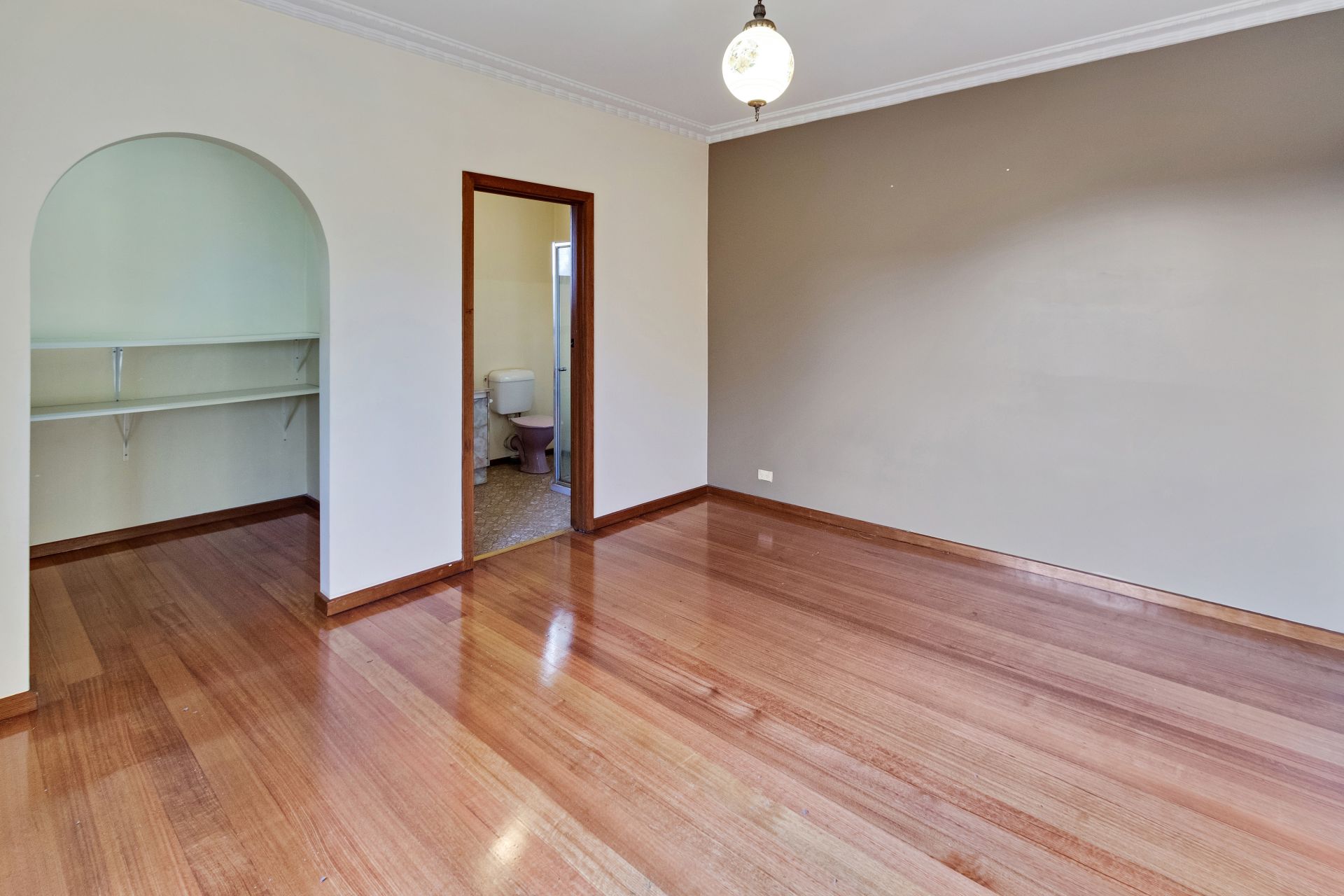SPACIOUS FAMILY HOME!