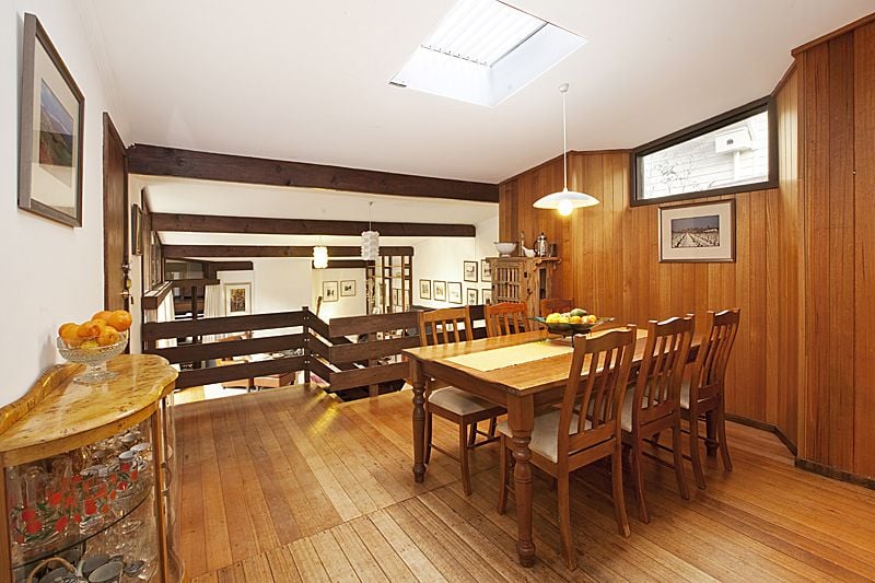 11 Hillside Parade, Glen Iris - Thumbnail 3