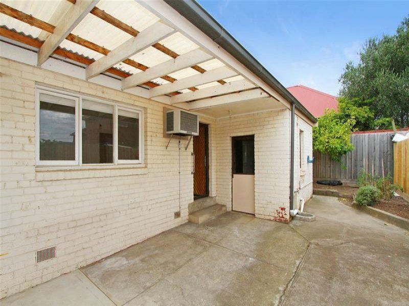 Large Beautiful Home - Full of Character!