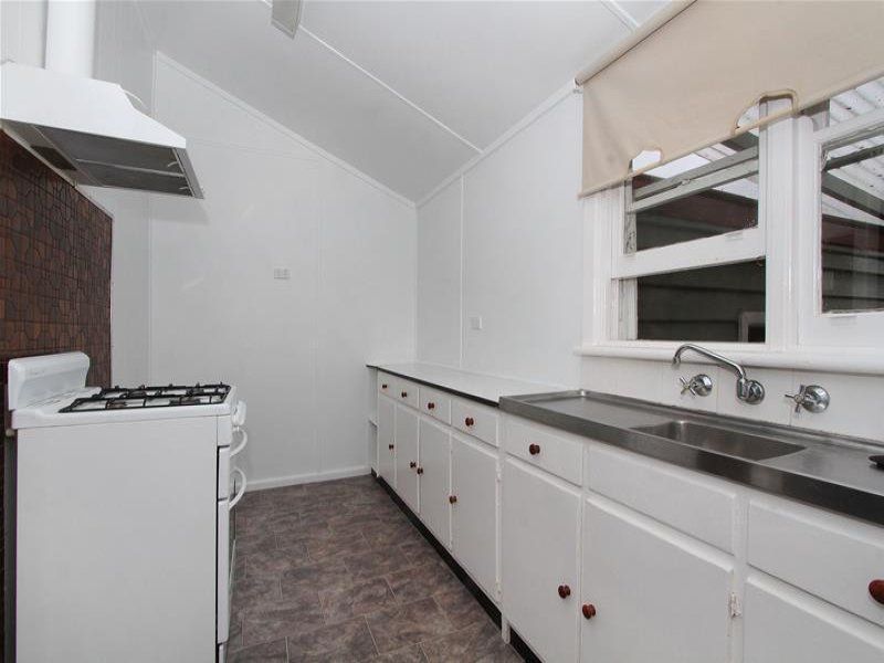 CLEAN AND TIDY!