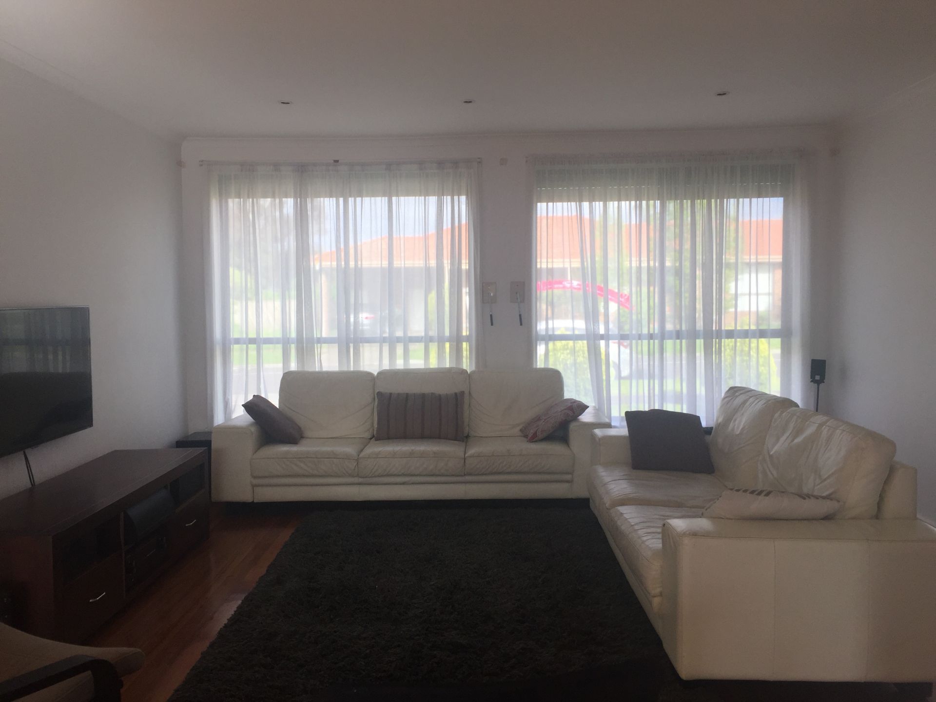SPACIOUS 4 BEDROOM HOME IN A FANTASTIC LOCATION!
