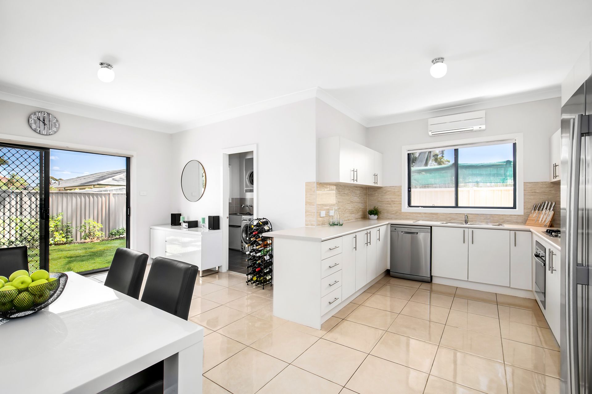35A Woodfield Boulevarde, Caringbah, Caringbah - Thumbnail 2