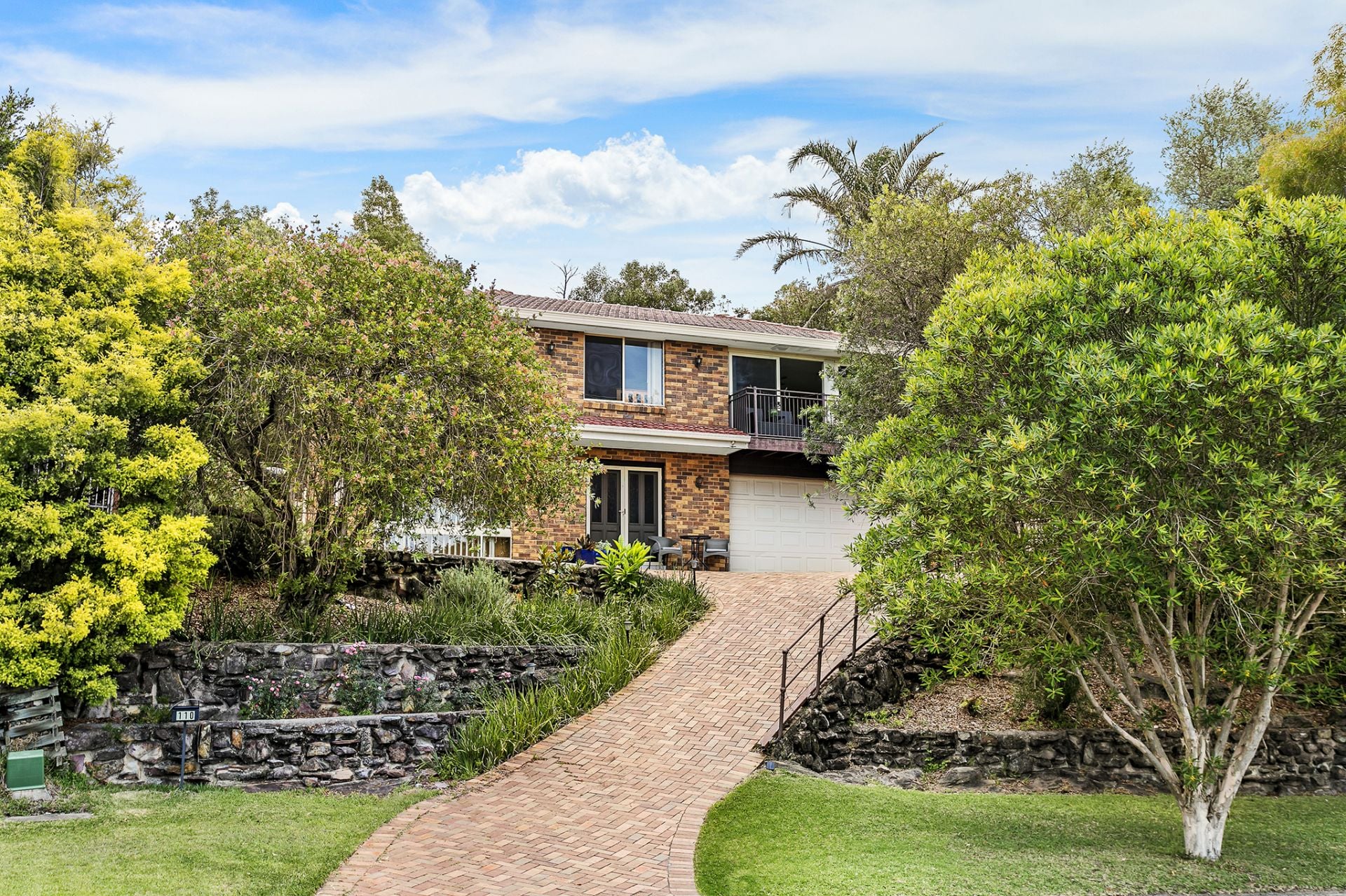 110 Blaxland Drive Illawong NSW, Illawong - Thumbnail 5