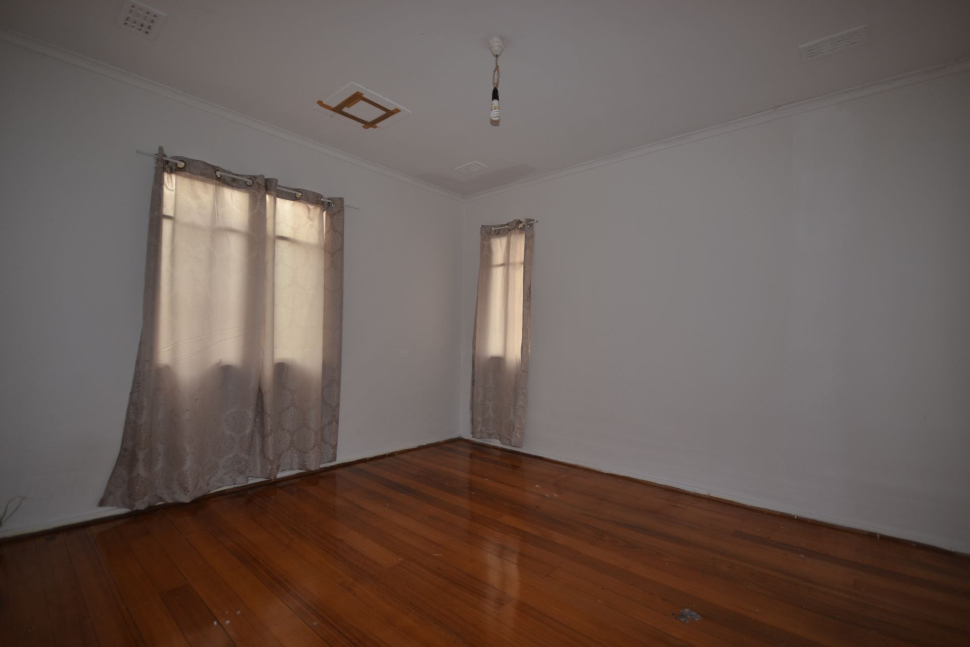 HOUSE WONT LAST LONG AT ALL!