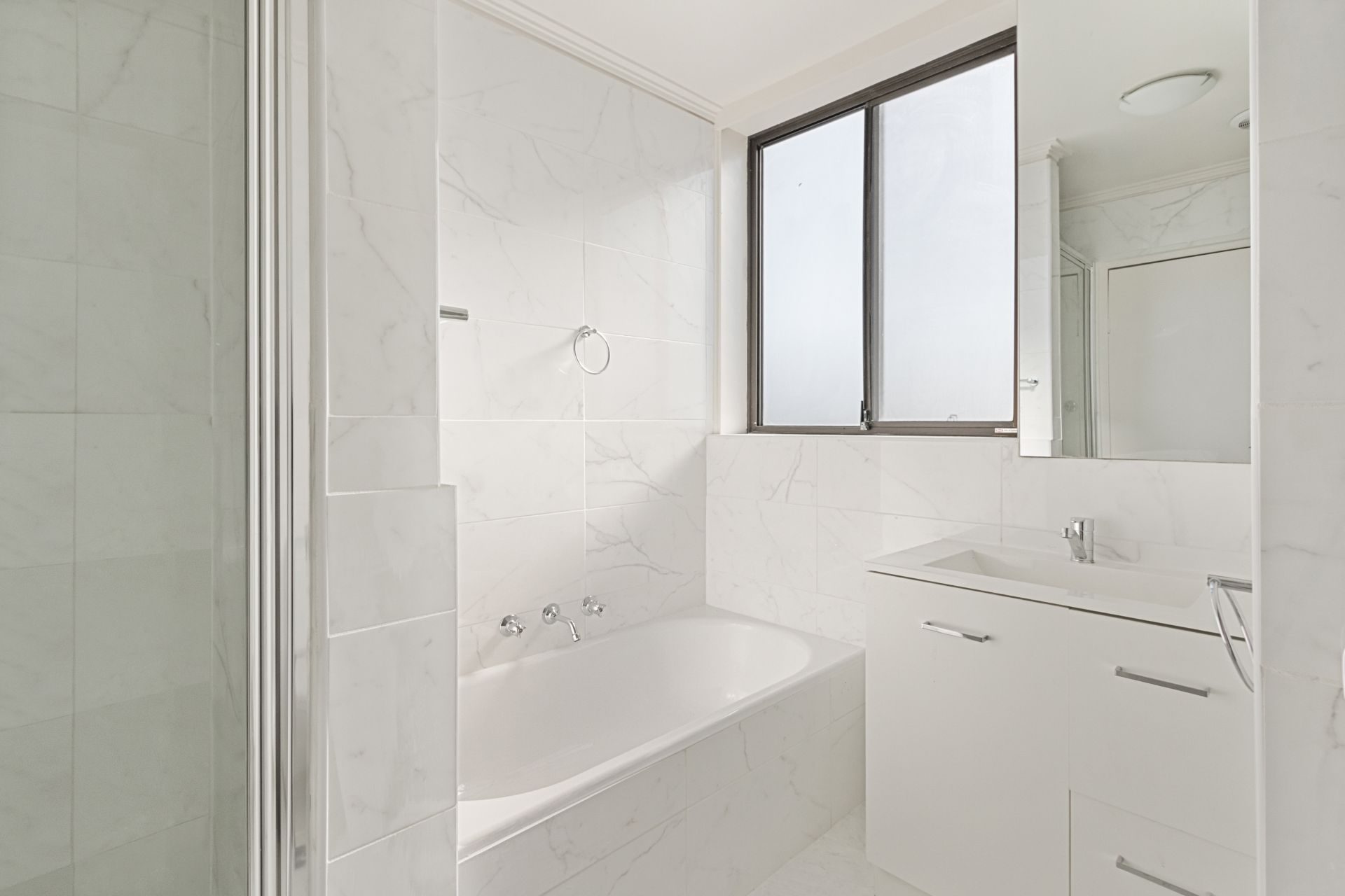 Newly Renovated Apartment In Prime Location