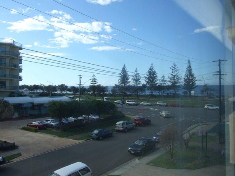 4/150 Alexandra Parade ALEXANDRA HEADLAND QLD, Alexandra Headland - Thumbnail 3