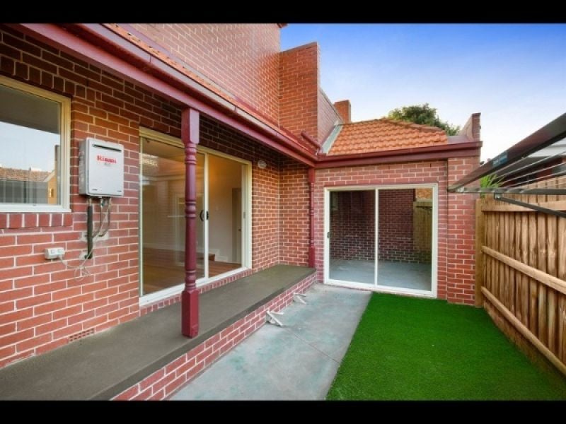 4/4 Eleanor Street, Footscray - Thumbnail 2