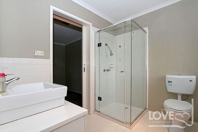 5 BEDROOM FAMILY HOME IN A PRIME LOCATION