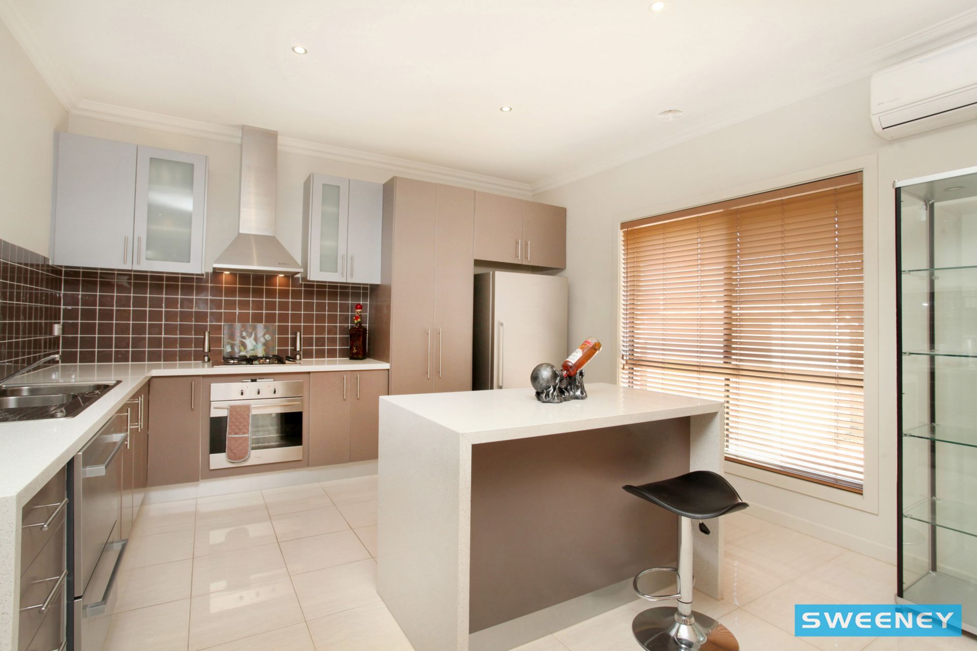 17 Mount Way, Caroline Springs - Thumbnail 6