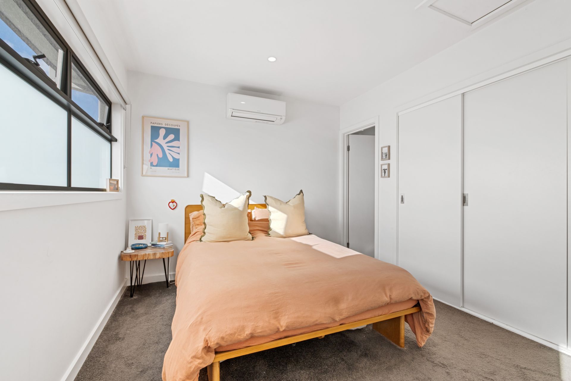 Modern Townhouse in Prime Reservoir Location