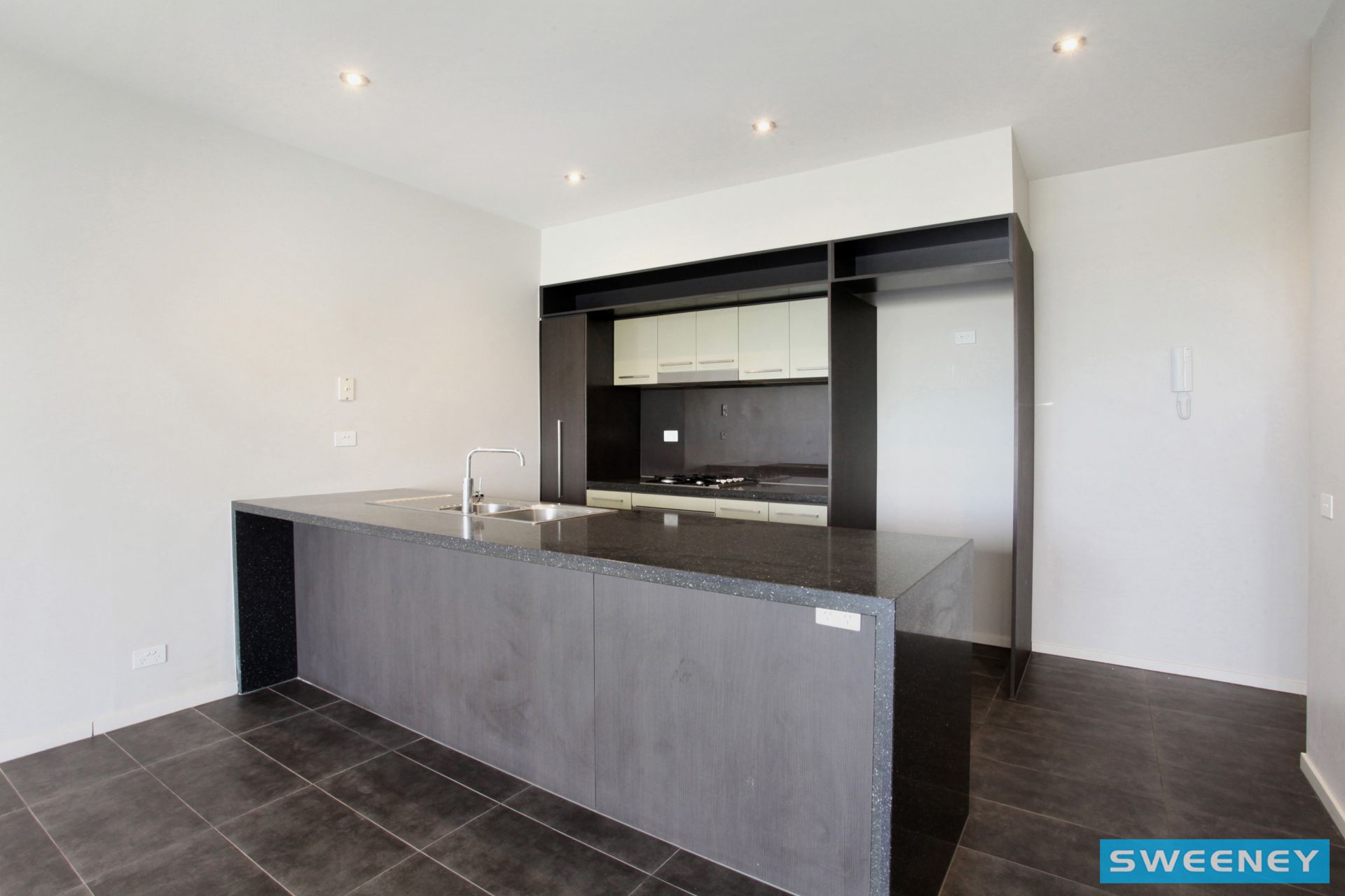 7/11 Monckton Place, Caroline Springs - Thumbnail 4