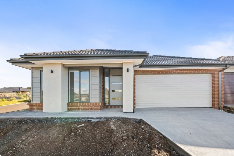 60 Petal Crescent, Wallan