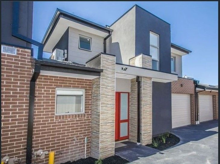 FAMILY HOME IN PERFECT LOCATION