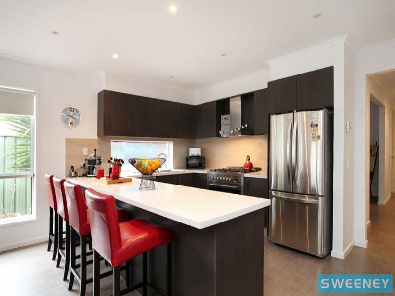 7 Gardenia Way, Caroline Springs - Thumbnail 3