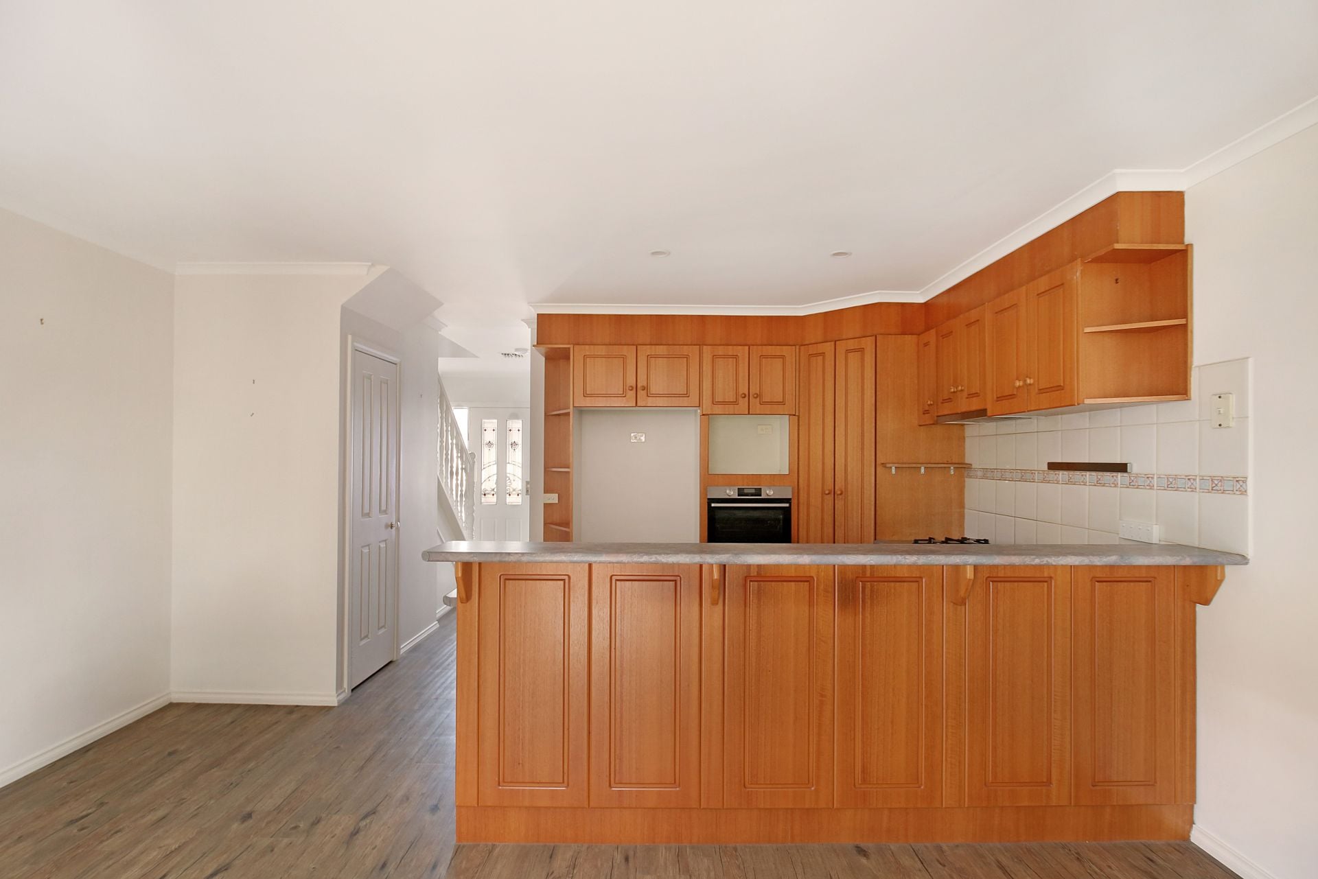 Street facing townhouse in great locale
