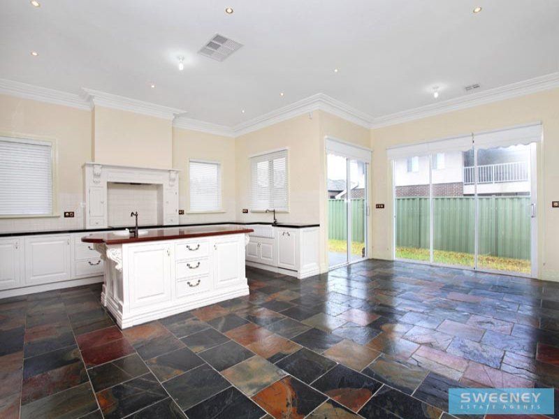 12 Kunuka Circuit, Caroline Springs - Thumbnail 5
