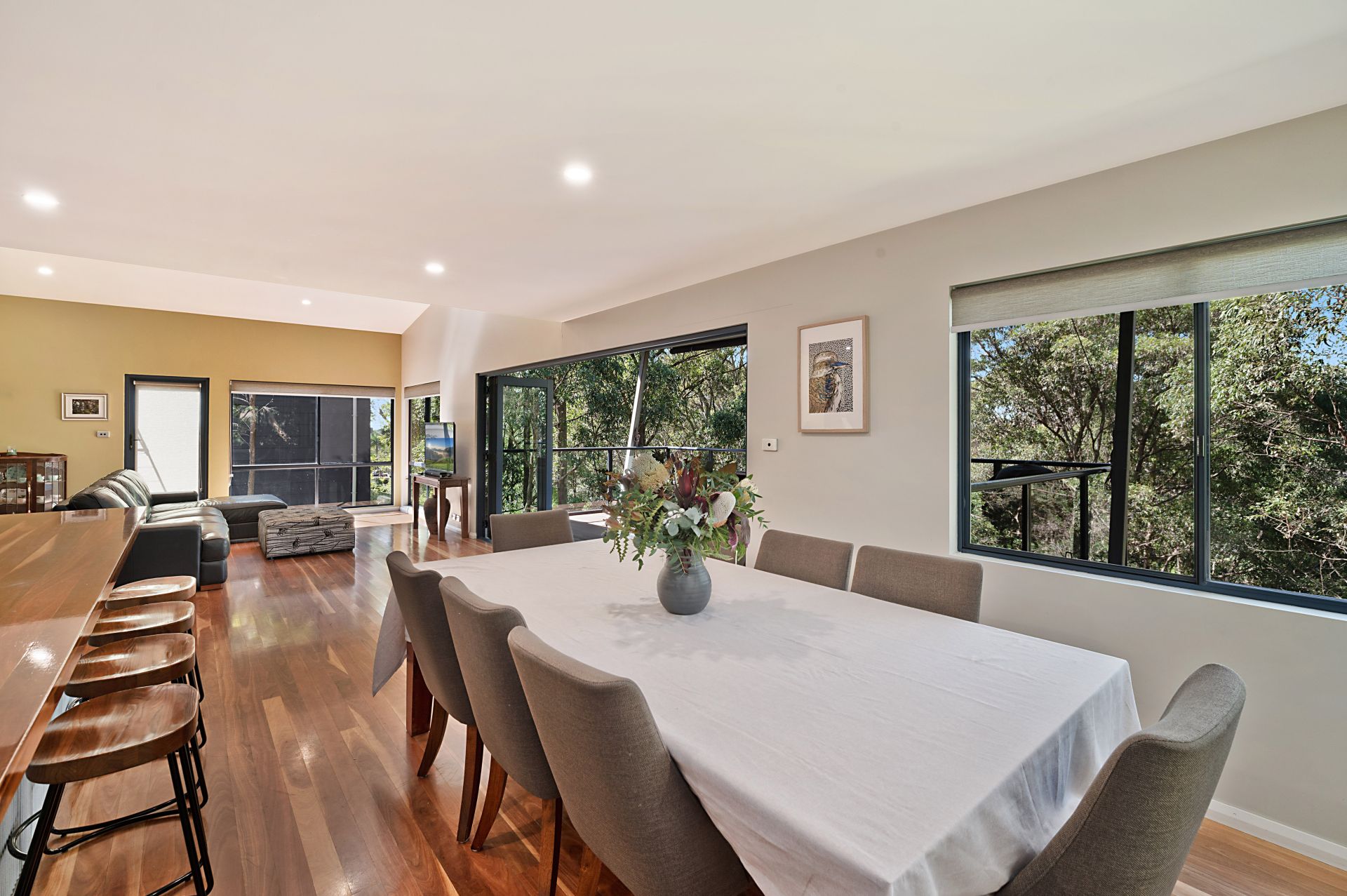 Your Very Own Bushland Paradise, just 15 Minutes to the City, Just - Thumbnail 8