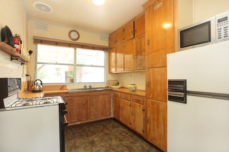 6 Heffernan Street, Laverton - Thumbnail 3