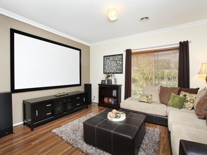 8 Wattlepark Street, Caroline Springs - Thumbnail 5