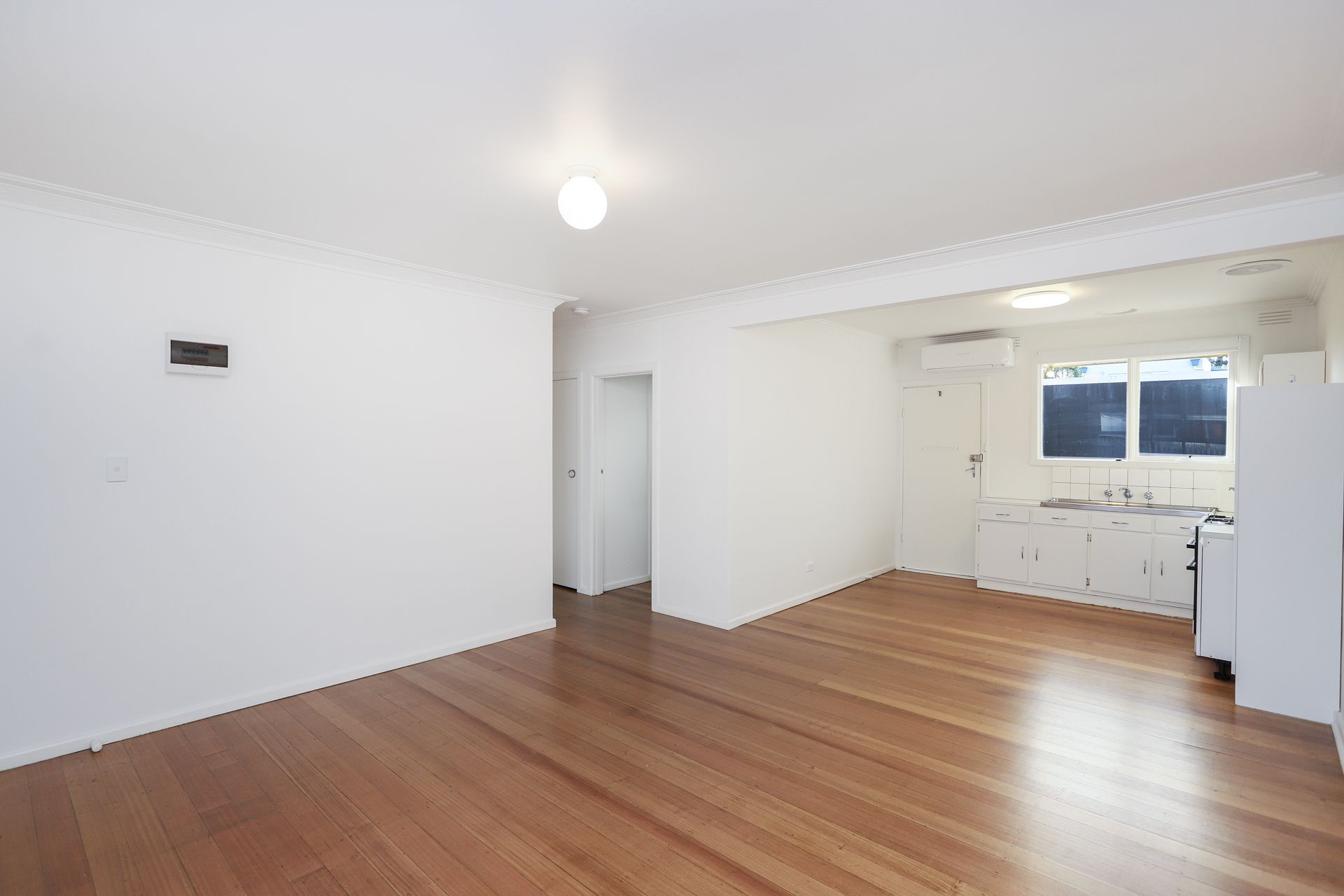 6/10 Peel Street Newport VIC, Newport - Thumbnail 2