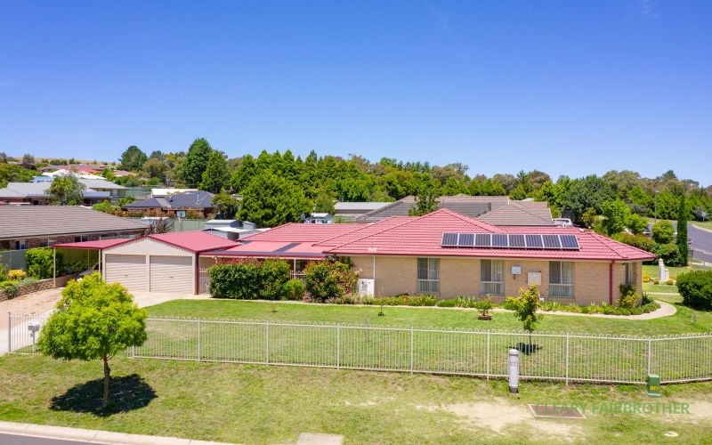 Smile Elite Real Estate For Sale 1 Emerald Drive Kelso Nsw
