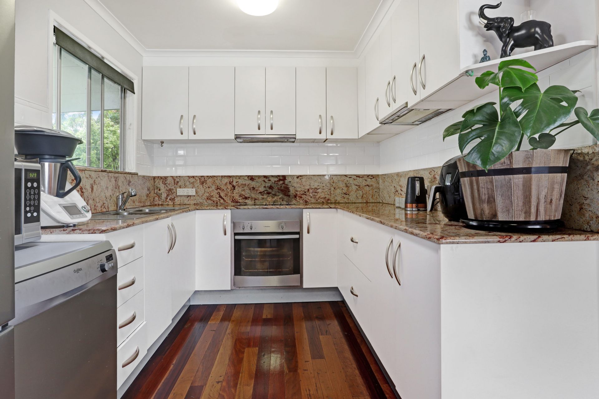 12 Glendale Street Caboolture QLD, Caboolture - Thumbnail 2