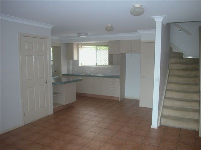 2/94 Kennedy Drive TWEED HEADS NSW, Tweed Heads - Thumbnail 3