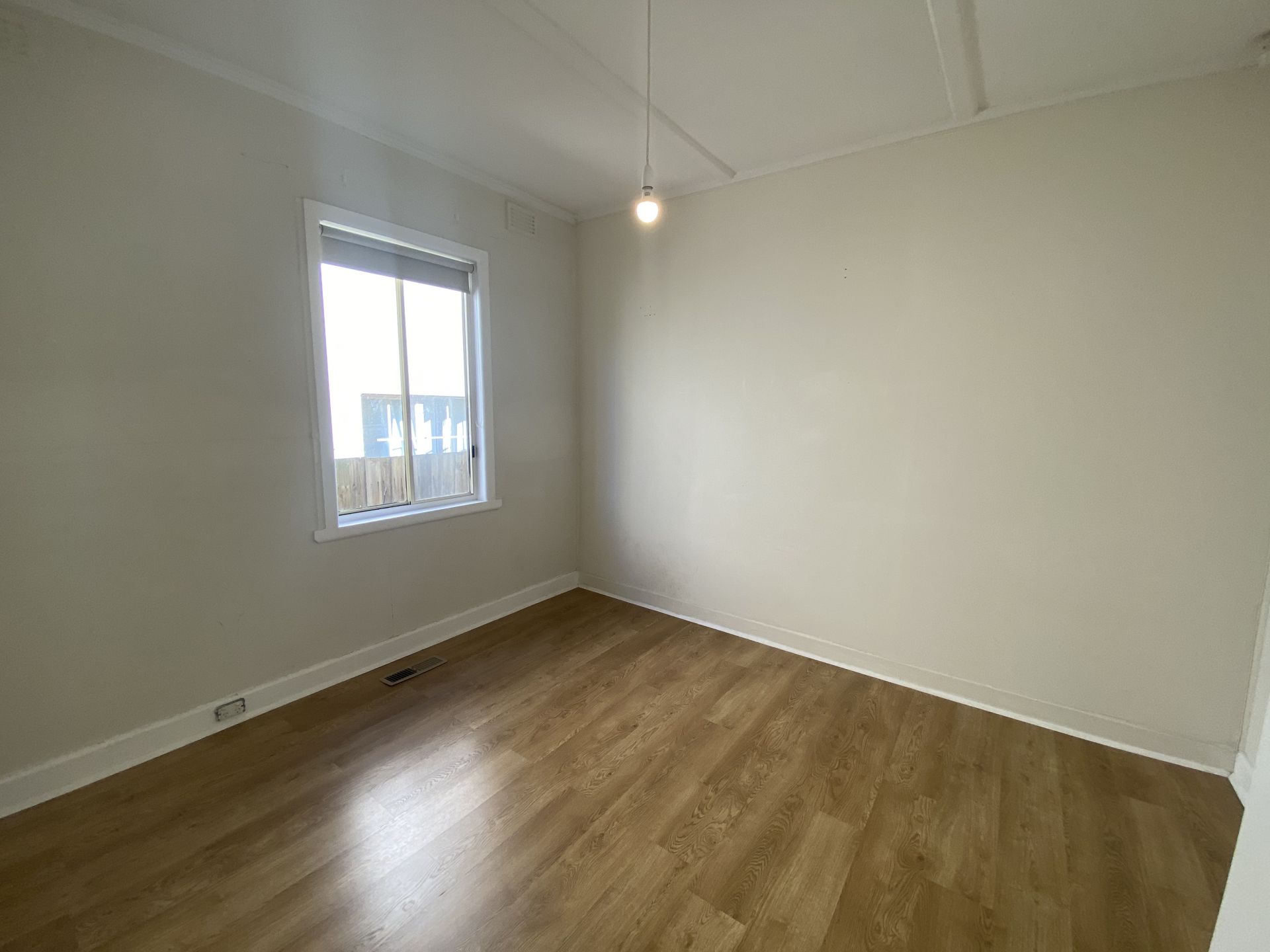 Bright 3 bedroom Home!