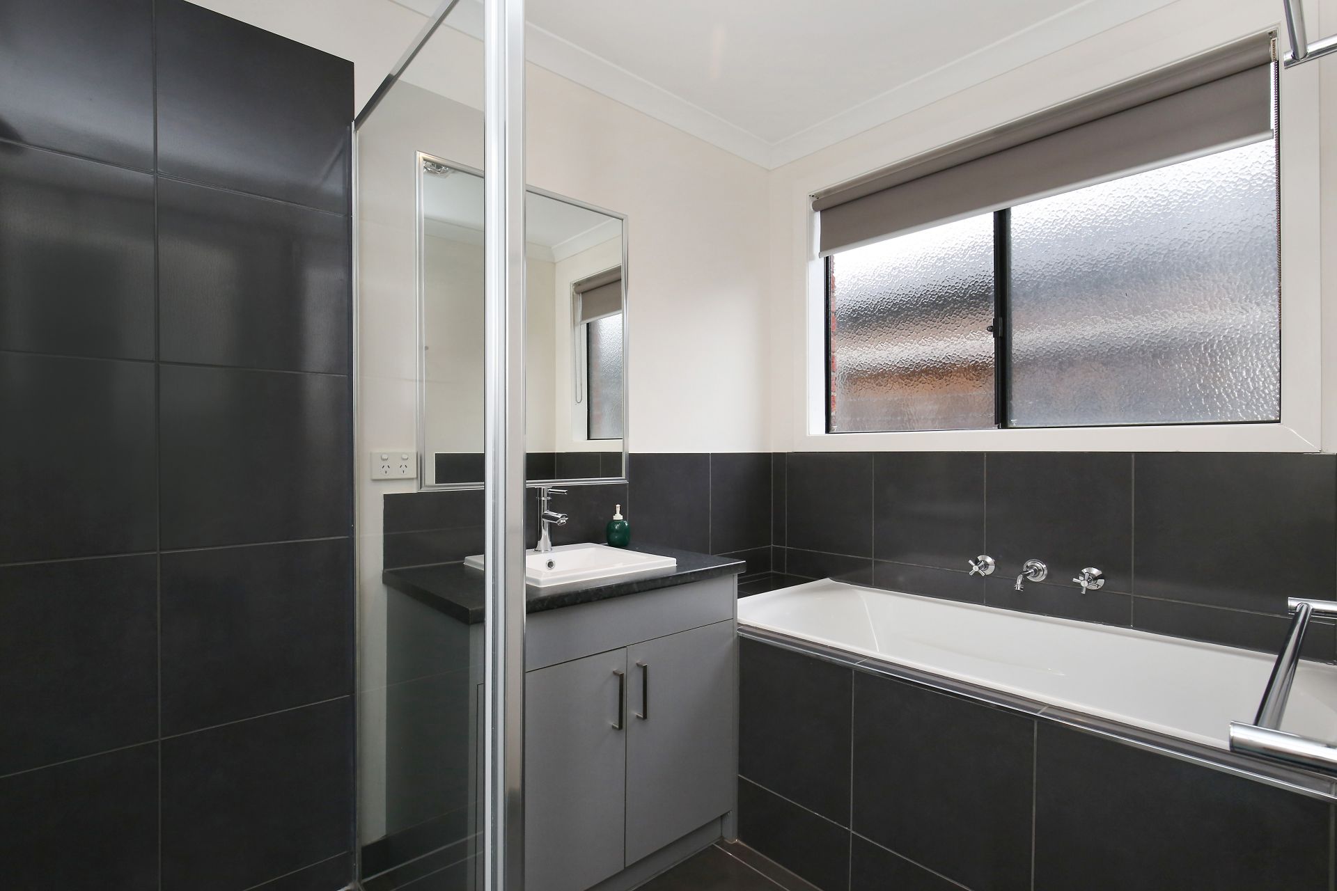 SPACIOUS & MODERN STYLE LIVING     *Insp Wed 29th May @ 5:00pm*