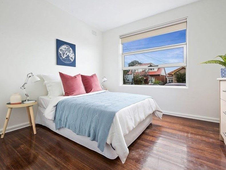 Courtyard Delight in Ideal Location
