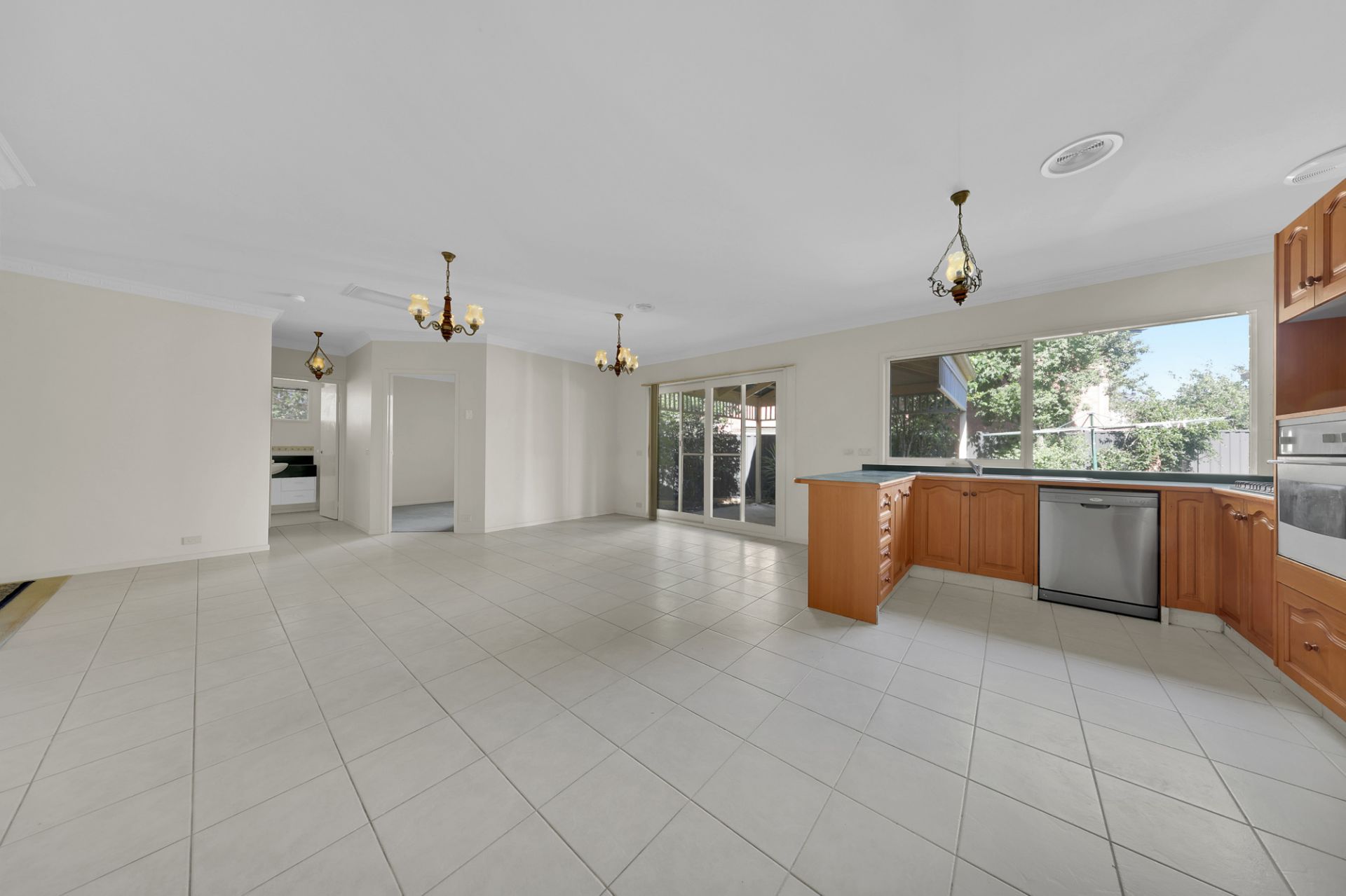 SPACIOUS FAMILY HOME!
