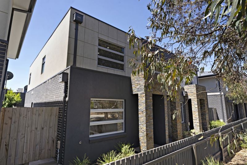4/10 Domain Drive, Hillside