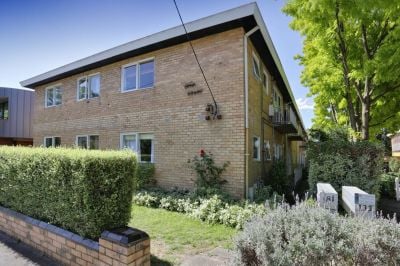 2/181 Riversdale Road, Hawthorn