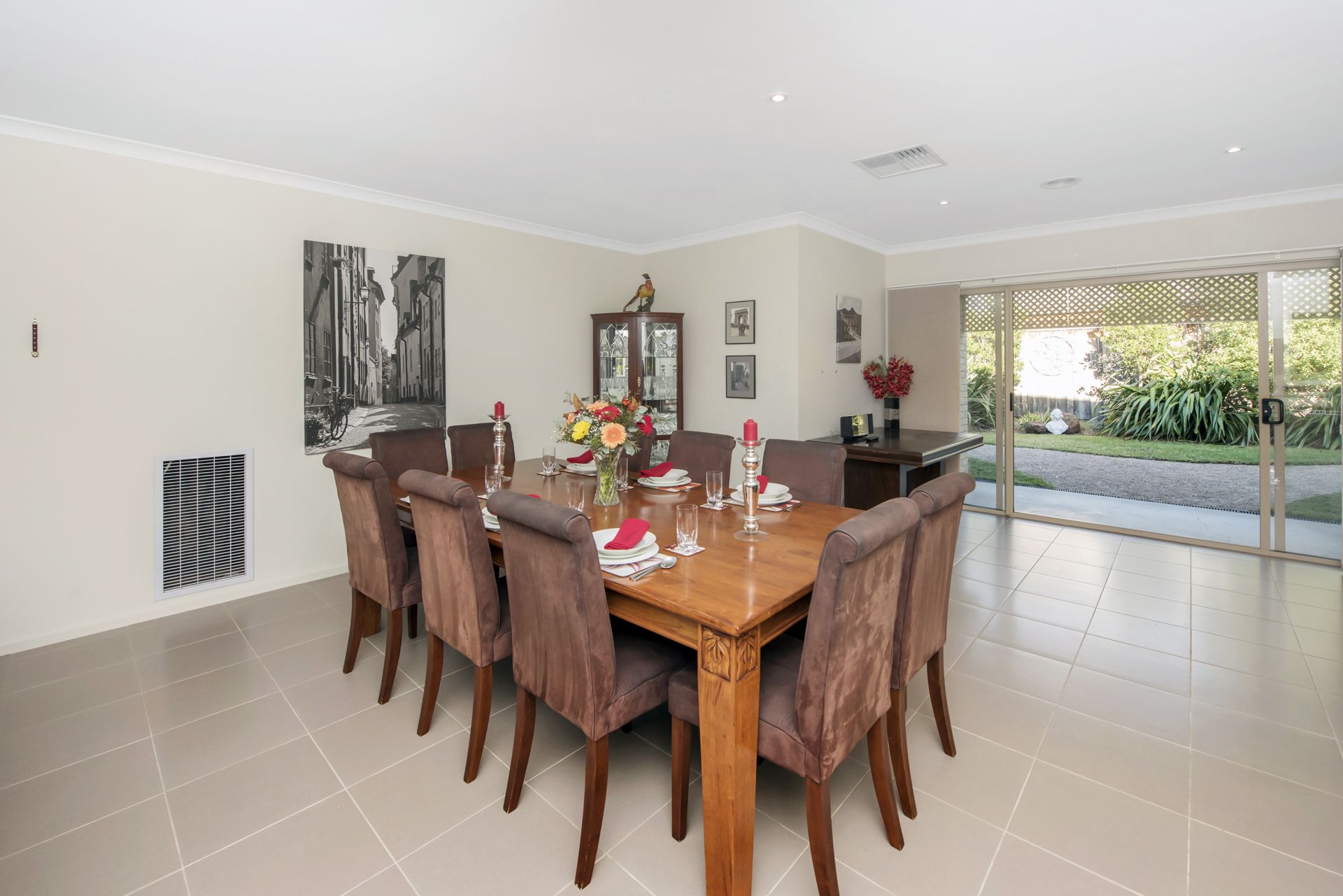 21 Chamonix Parade South Morang, South Morang - Thumbnail 7