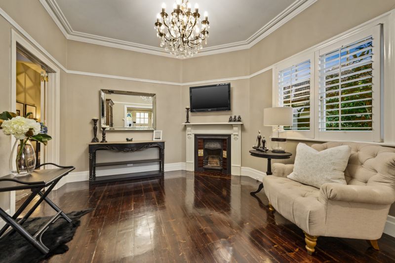 51 Essex Road, Surrey Hills - Thumbnail 6