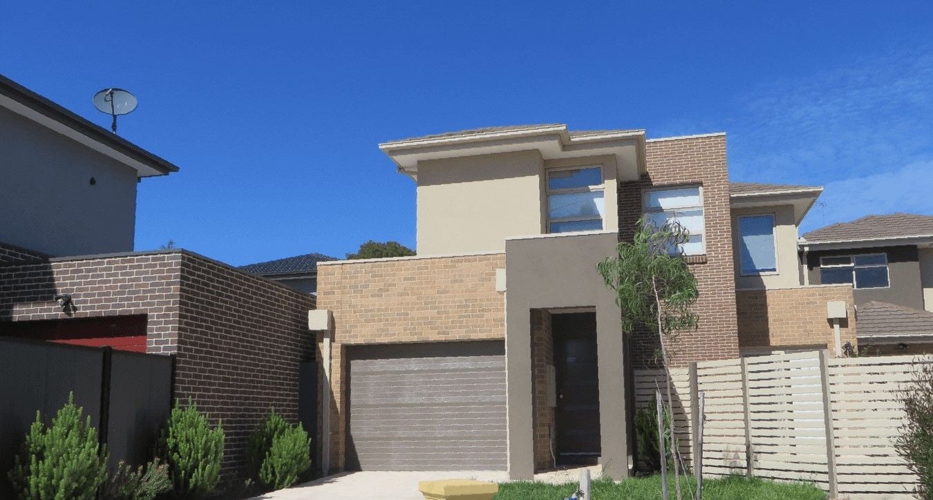 Spacious and well-presented town house!