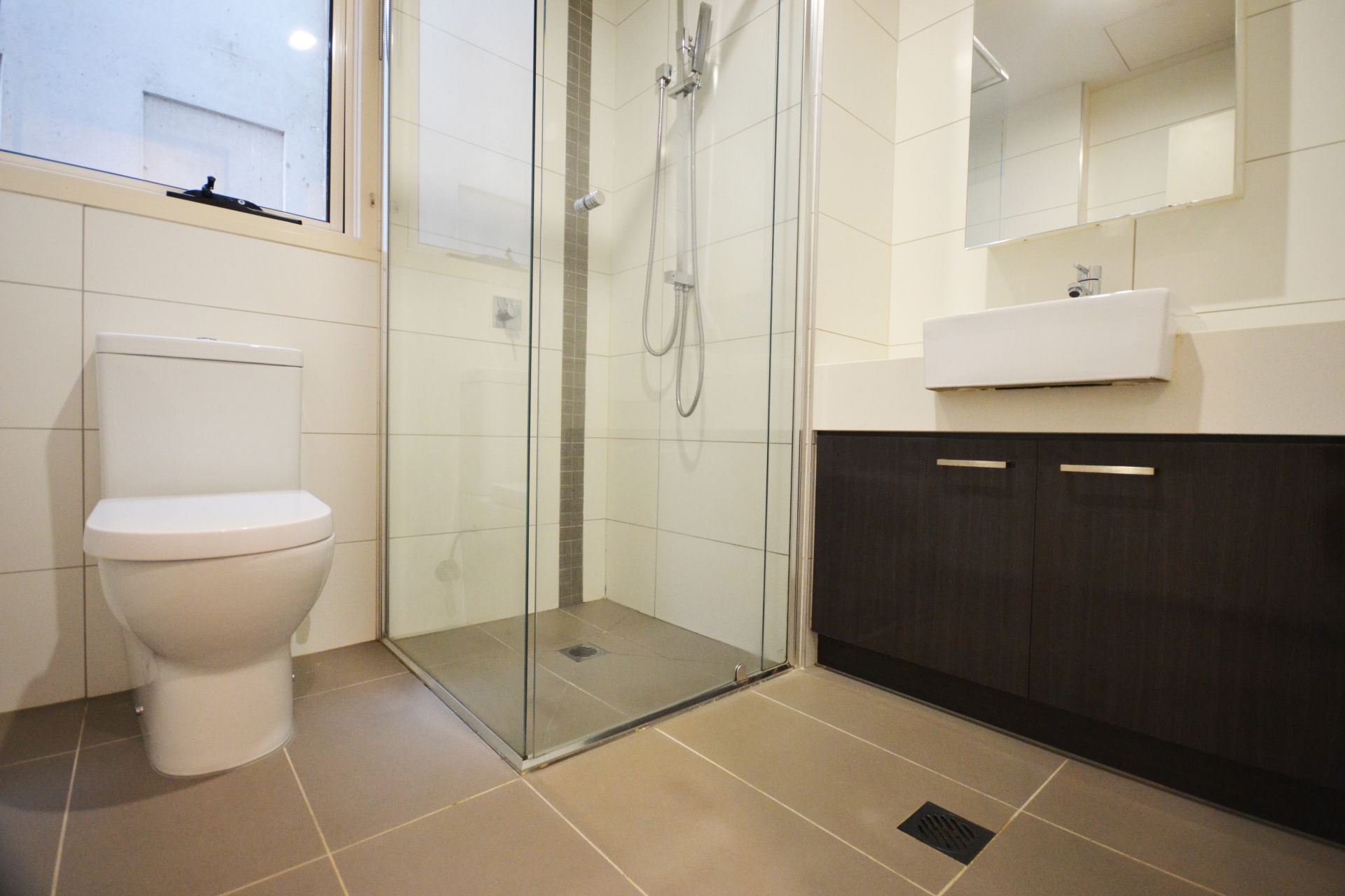 ENJOY VIBRANT LIFE STYLE IN A PRIME LOCATION