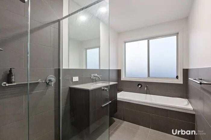 Denham Court 36 Indigo Crescent