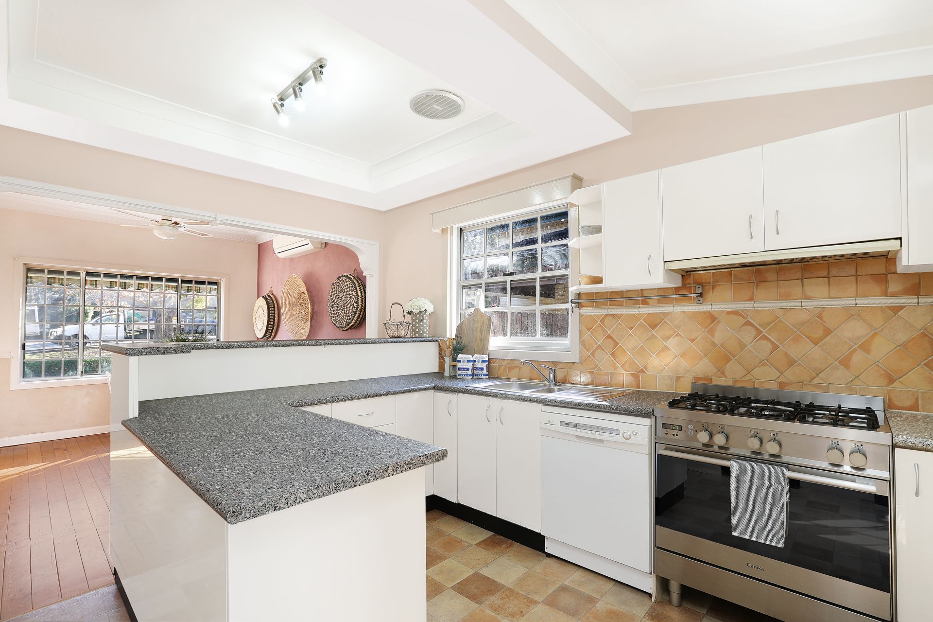274 Sylvania Road, Miranda, Miranda - Thumbnail 6