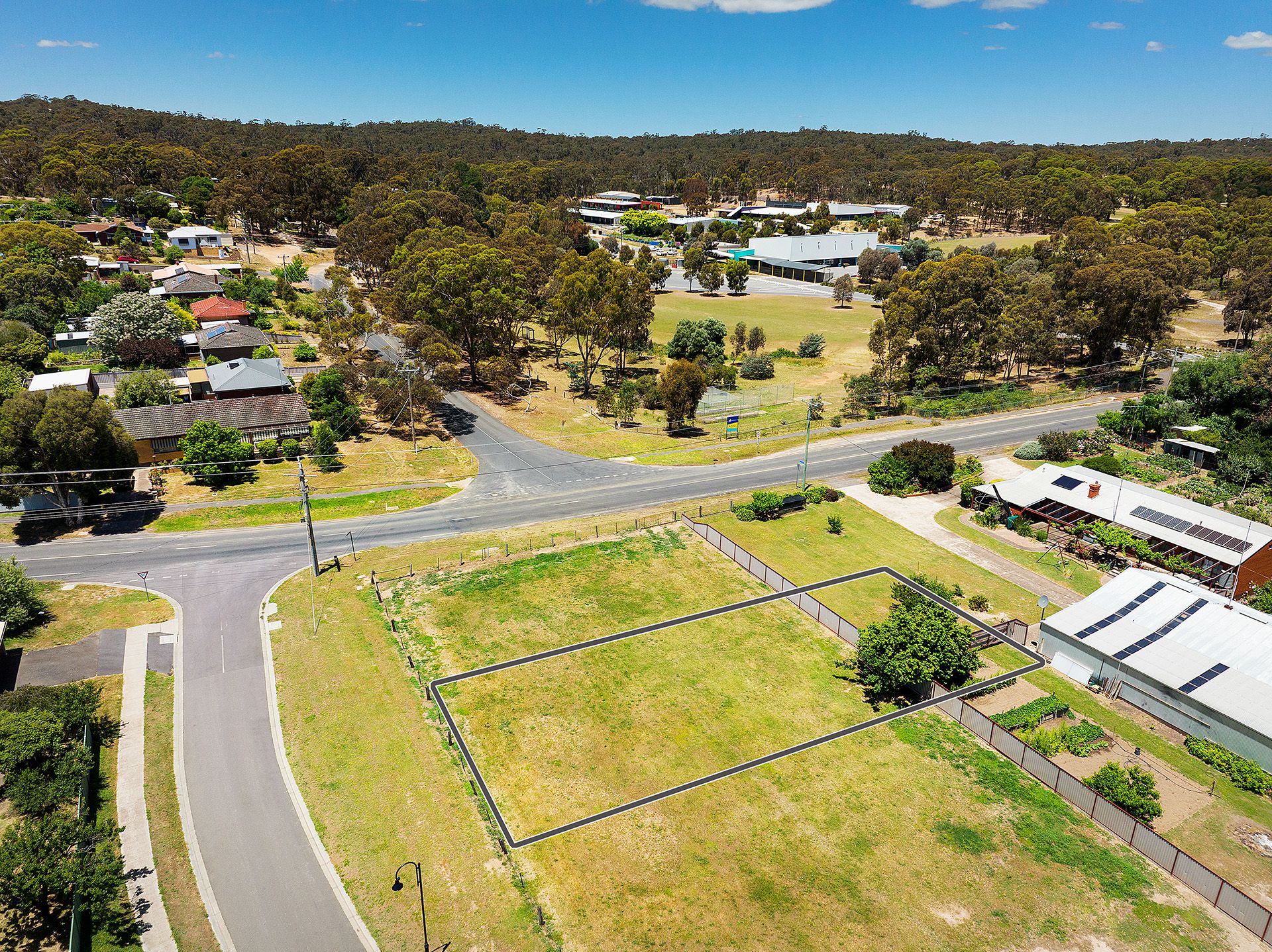 3/7-9 Blakeley Road, Castlemaine - Thumbnail 2