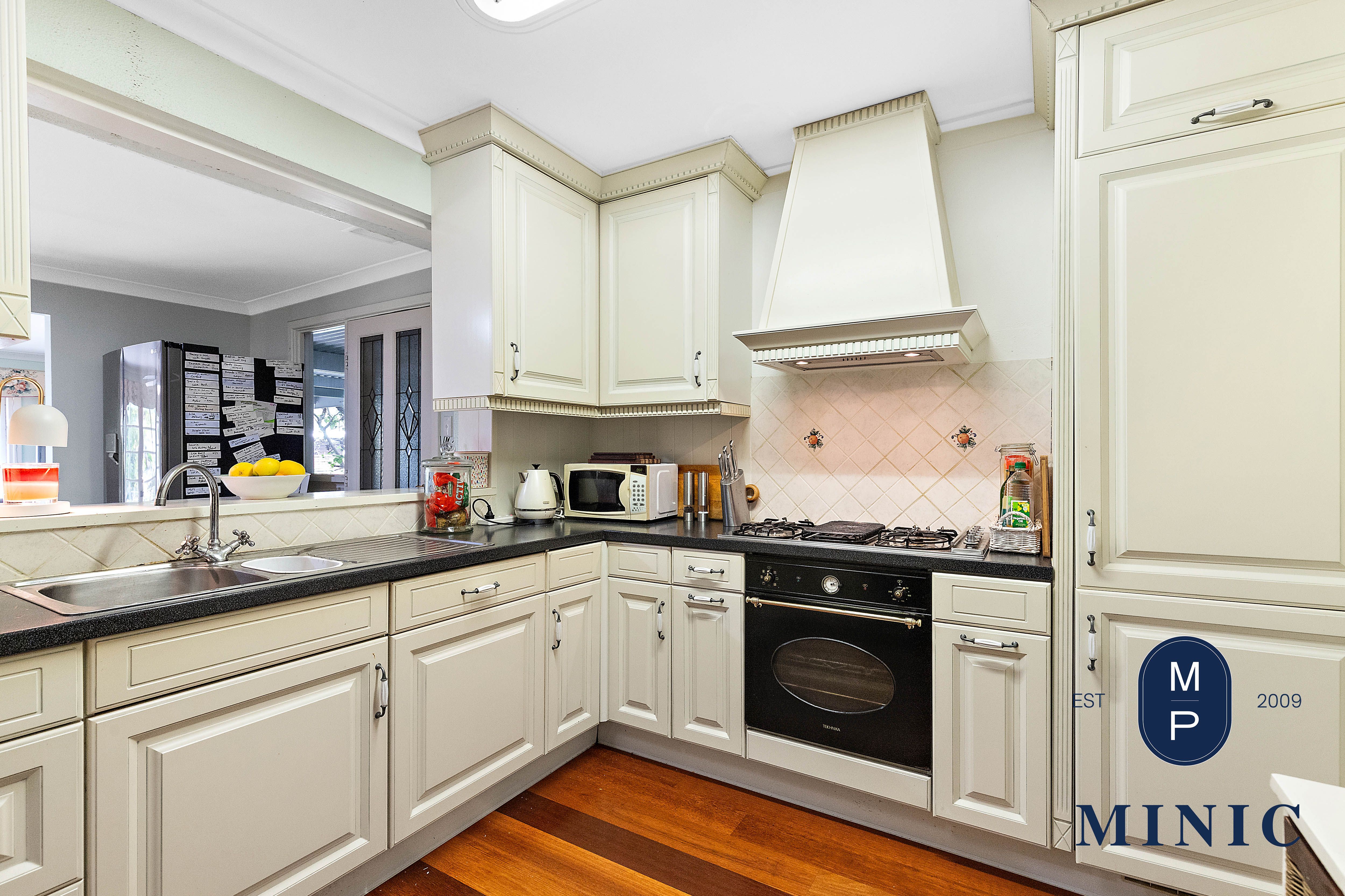 28 Binshaw Avenue, Byford