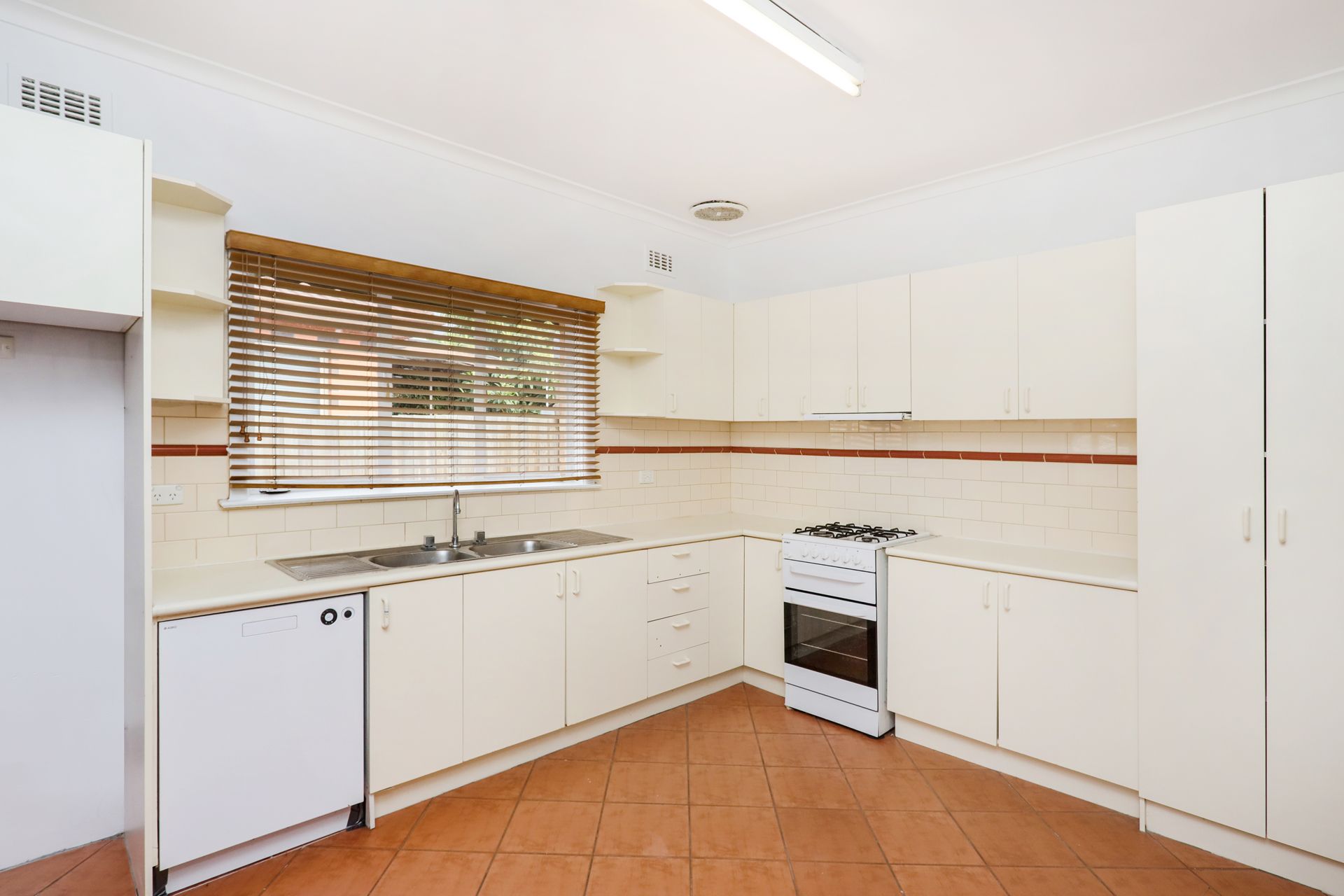 292 Francis Street Yarraville VIC, Yarraville - Thumbnail 5