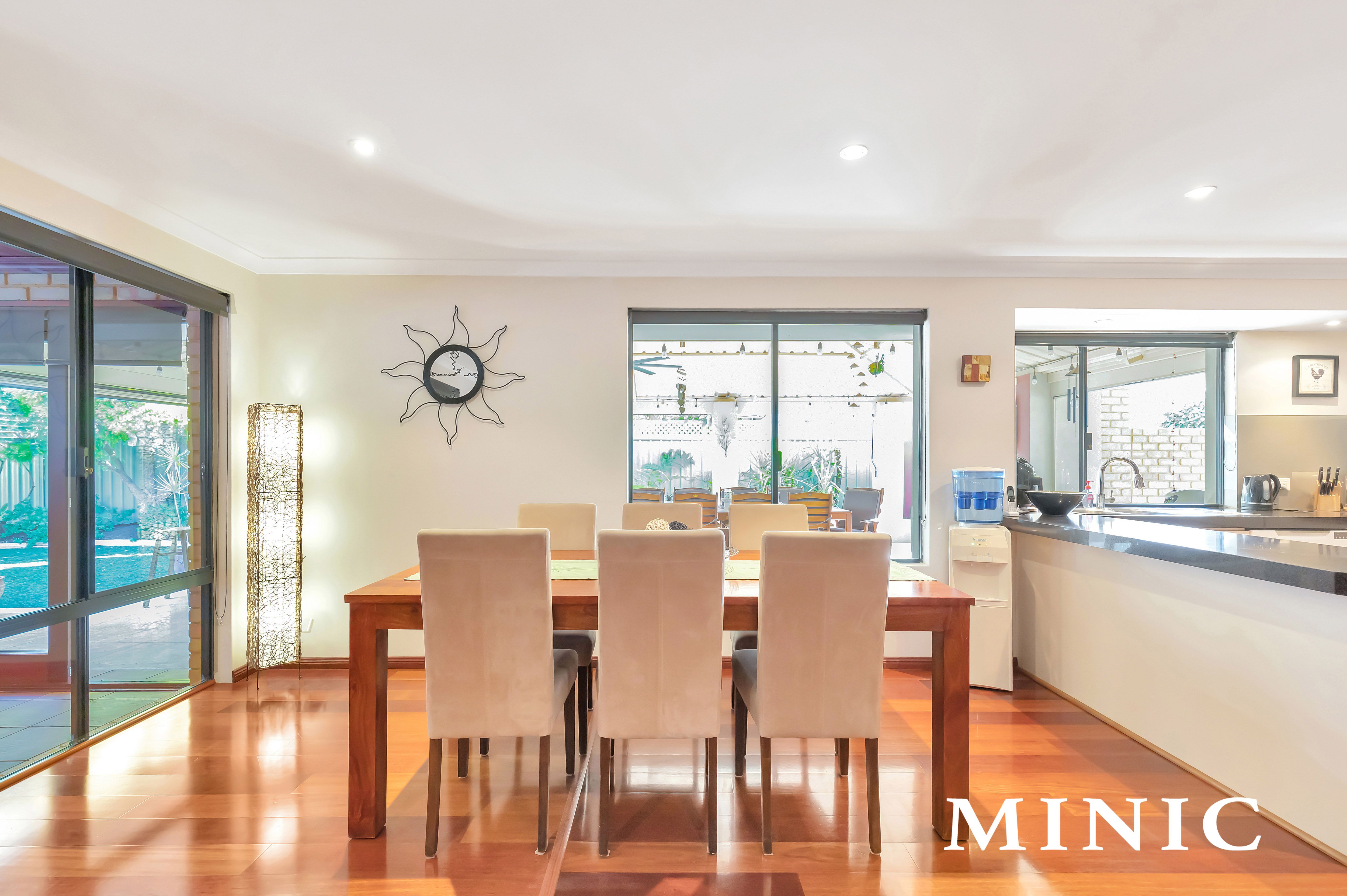 34 Charm Way, Atwell